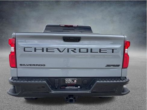 Used 2024 Chevrolet Silverado 1500 ZR2 w/ Dark Appearance Package AWD/4WD image 4