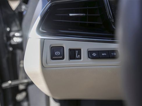 Used 2022 Cadillac XT6 Premium Luxury w/ Technology Package image 15