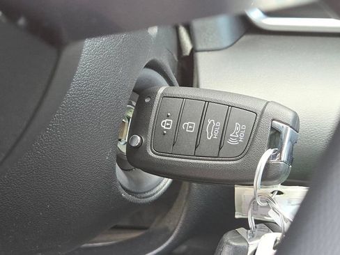 Used 2026 Hyundai Elantra SE w/ Cargo Package FWD image 20