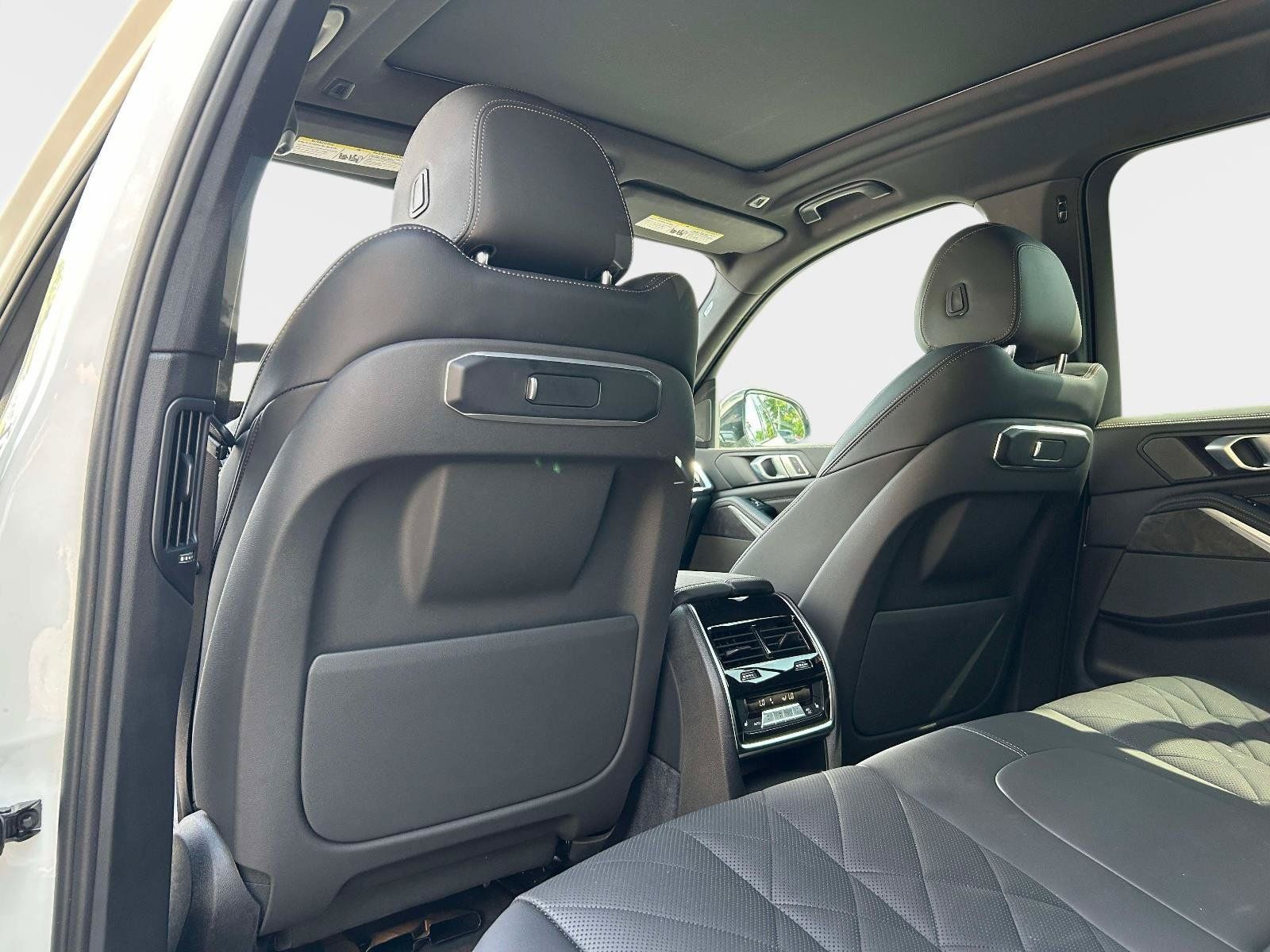 Used 2024 BMW X5 sDrive40i w/ M Sport Package RWD image 14