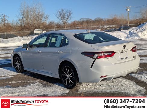 Certified 2024 Toyota Camry SE image 5