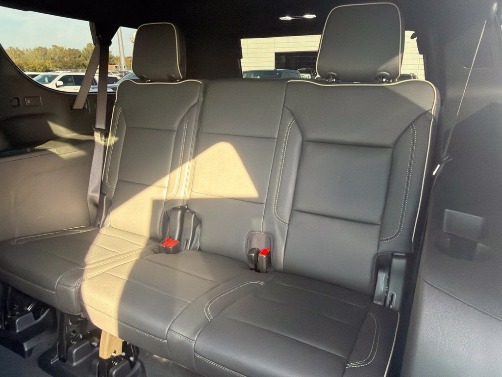 Used 2026 GMC Yukon XL Elevation w/ Elevation Premium Package AWD/4WD image 27