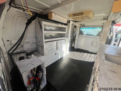 Used 2006 Ford E-350 and Econoline 350 Super Duty image 28