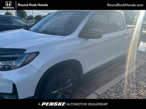 Used 2025 Honda Ridgeline Sport image 1