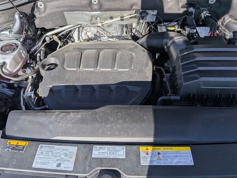 Used 2025 Volkswagen Atlas SE image 36