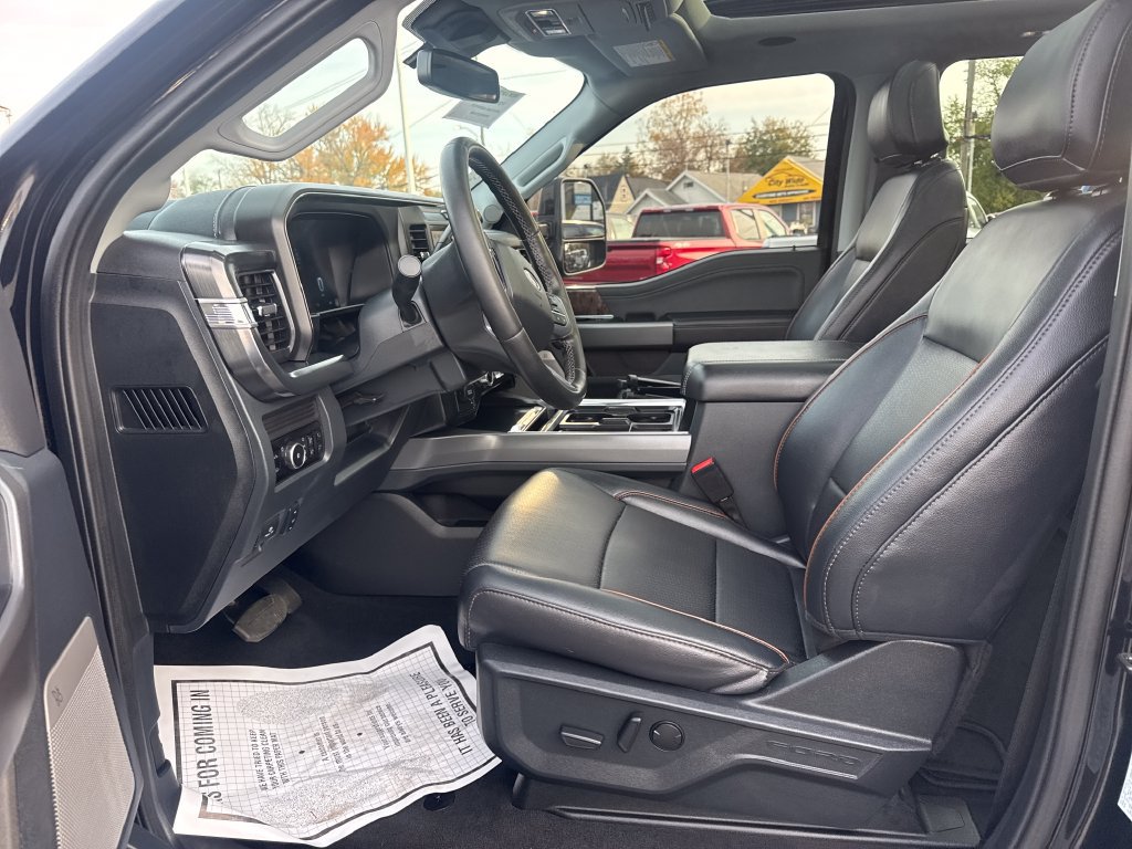 Used 2025 Ford F450 Lariat w/ Lariat Ultimate Package AWD/4WD image 29