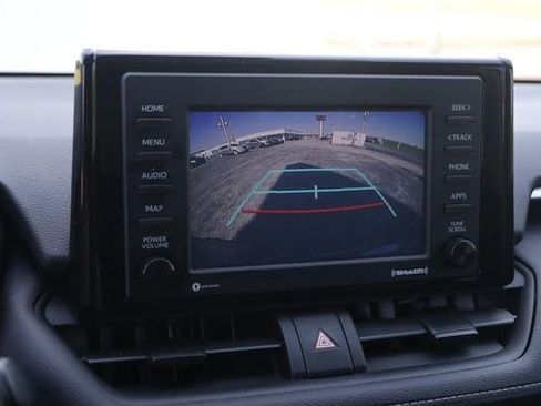 Used 2021 Toyota RAV4 XLE w/ Convenience Package FWD image 19