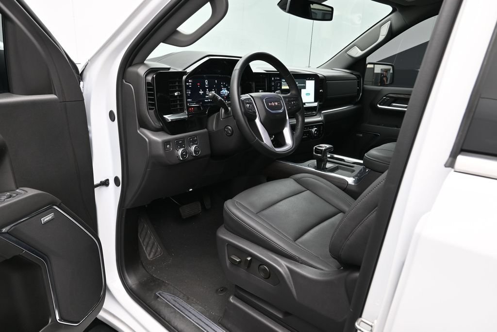 Used 2024 GMC Sierra 1500 SLT w/ SLT Premium Plus Package AWD/4WD image 6