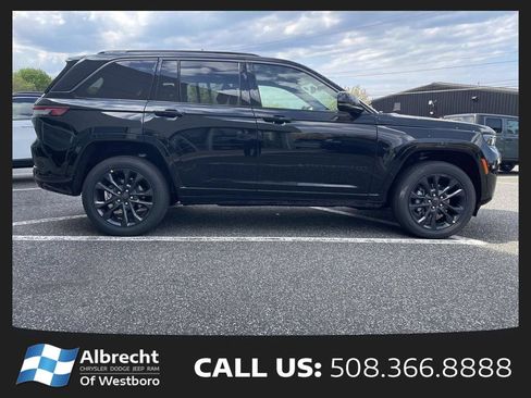 New 2026 Jeep Grand Cherokee Limited AWD/4WD image 6