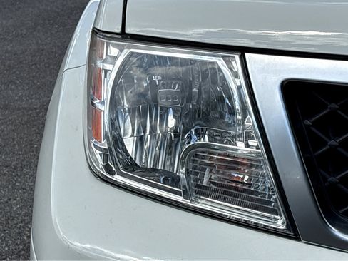 Used 2019 Nissan Frontier PRO-4X image 20