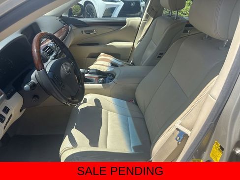 Used 2014 Lexus LS 460 w/ Comfort Package RWD image 13