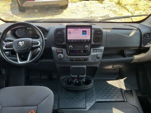 Used 2024 RAM ProMaster 3500 w/ Delivery Van Package FWD image 15