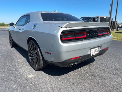 Used 2021 Dodge Challenger SXT w/ Plus Package RWD image 7