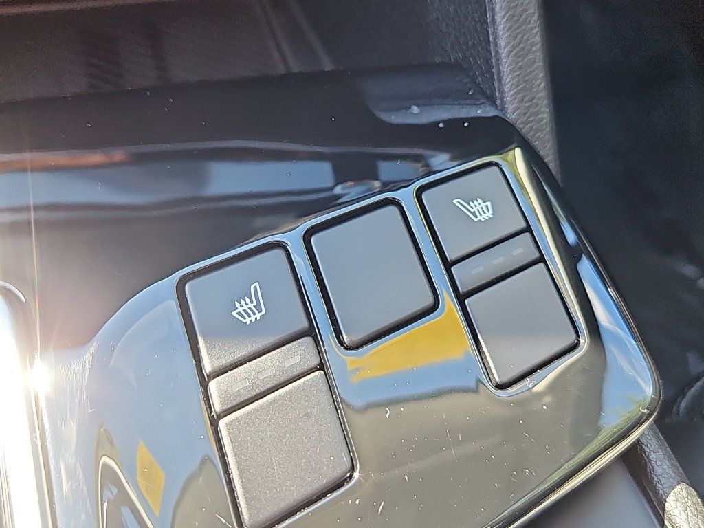 Certified 2024 Kia Sportage EX AWD/4WD image 18