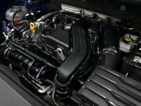 Certified 2024 Volkswagen Taos SE image 63