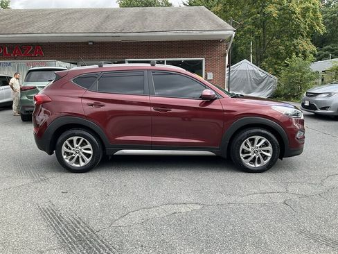 Used 2017 Hyundai Tucson SE w/ SE Popular Package 02 AWD/4WD image 4