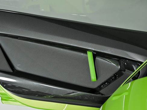 Used 2019 Lamborghini Aventador SVJ AWD/4WD image 23