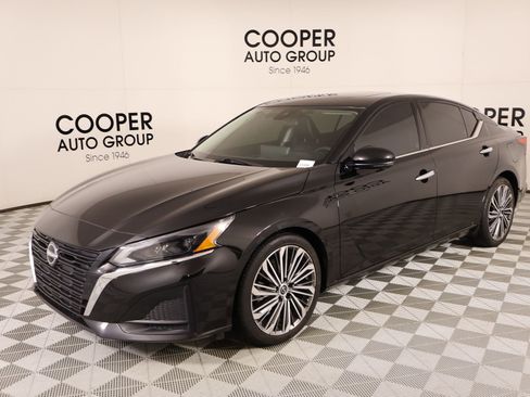 Used 2023 Nissan Altima 2.5 SL image 11