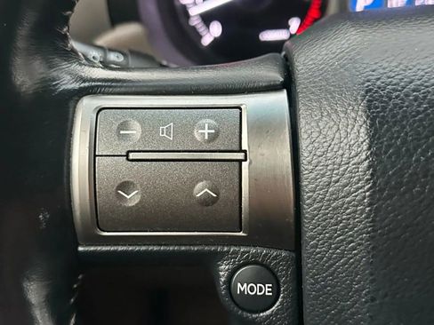 Used 2014 Lexus GX 460 Luxury image 32