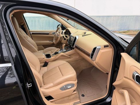 Used 2012 Porsche Cayenne AWD/4WD image 23