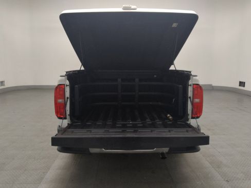 Used 2019 Chevrolet Colorado W/T RWD image 29