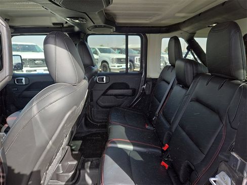 Used 2018 Jeep Wrangler Unlimited Rubicon image 18