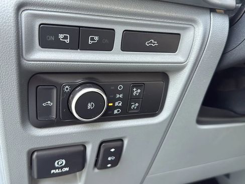 Used 2021 Ford F150 Lariat w/ FX4 Off-Road Package AWD/4WD image 16