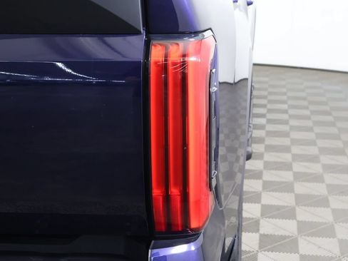Used 2023 Toyota Tundra SR5 w/ SR5 Premium Package AWD/4WD image 15