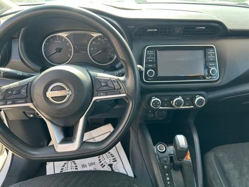 Used 2022 Nissan Kicks S FWD image 23
