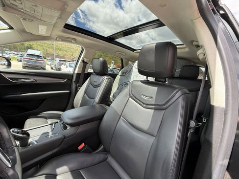 Used 2019 Cadillac XT5 Premium Luxury AWD/4WD image 11