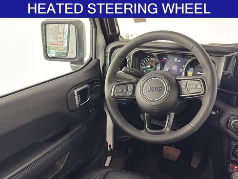 Used 2025 Jeep Wrangler Unlimited Rubicon 4xe AWD/4WD image 19