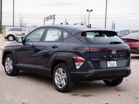 New 2026 Hyundai Kona SE image 5