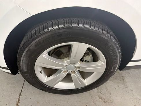 Used 2019 Land Rover Range Rover Velar S AWD/4WD image 19