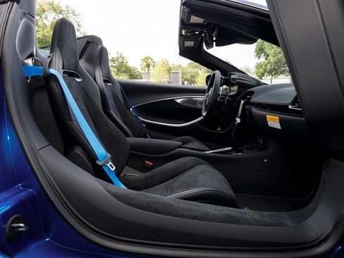 New 2026 McLaren Artura Spider RWD image 55