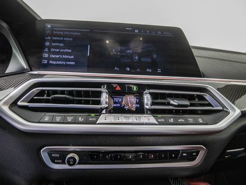 Used 2022 BMW X6 M50i AWD/4WD image 26