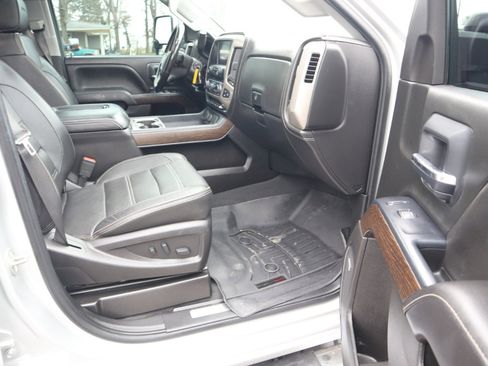 Used 2019 GMC Sierra 2500 Denali w/ Duramax Plus Package image 17