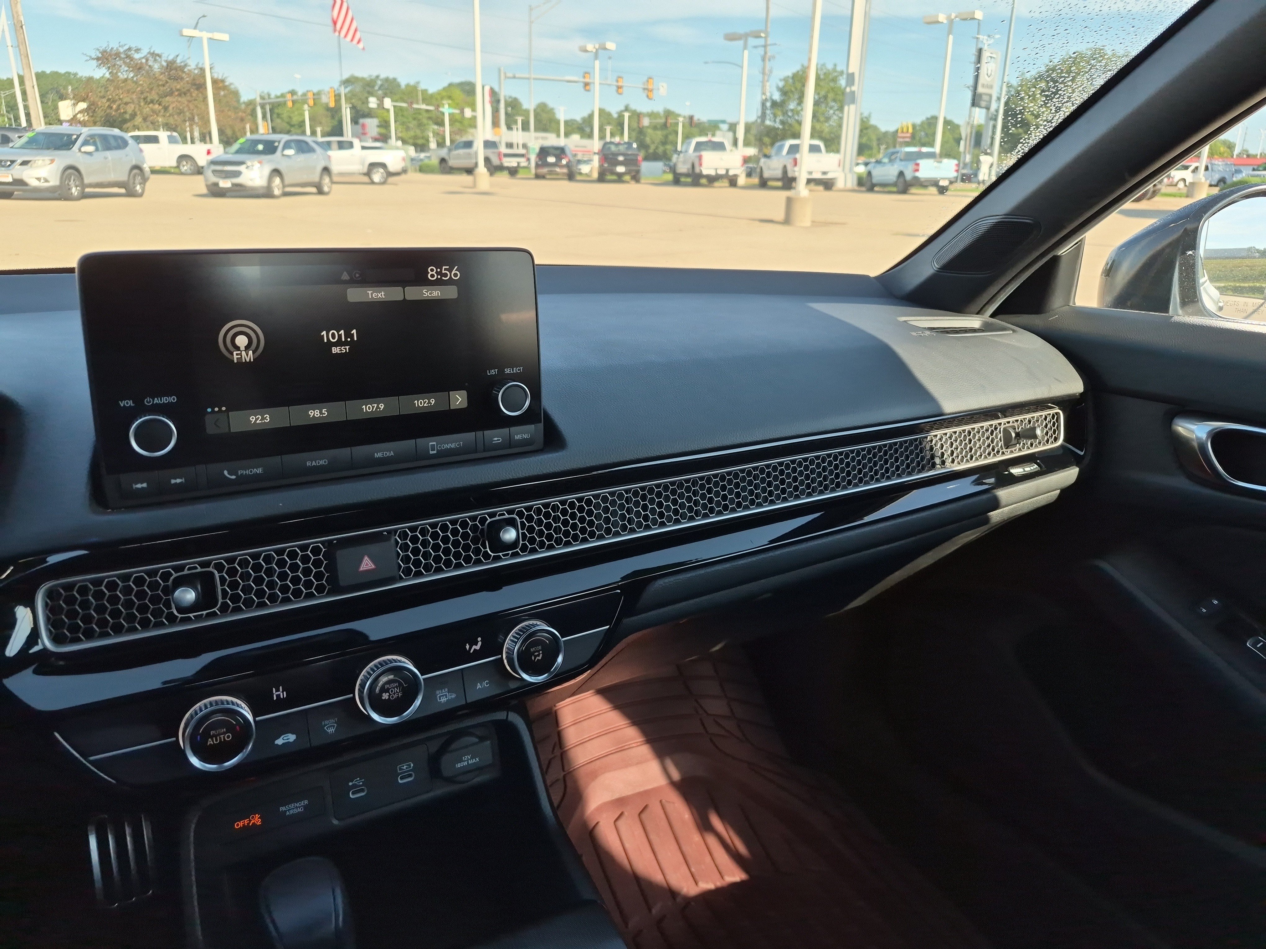Used 2025 Honda Civic Sport image 17