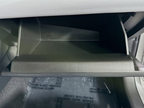 Certified 2023 Toyota Corolla SE image 32