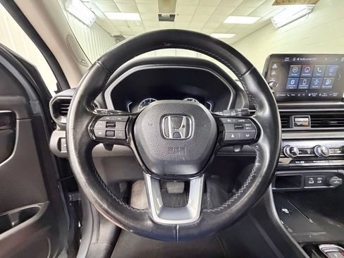 Used 2025 Honda Pilot Touring image 49