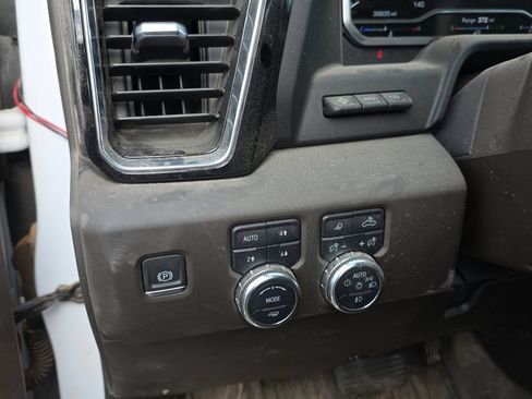 Used 2024 GMC Sierra 3500 Denali w/ Denali Reserve Package AWD/4WD image 15