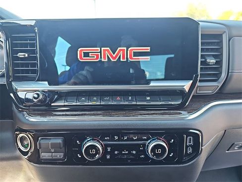 Certified 2023 GMC Sierra 1500 Elevation image 19