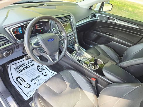 Used 2016 Ford Fusion Energi Titanium w/ Driver Assist Package FWD image 17