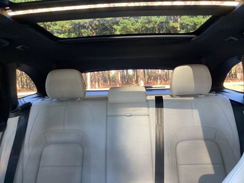 Used 2024 Jaguar F-PACE R-Dynamic S image 35