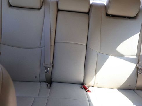 Used 2011 Toyota Avalon Limited image 12