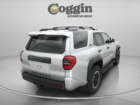 Used 2025 Toyota 4Runner TRD Off-Road Premium image 8