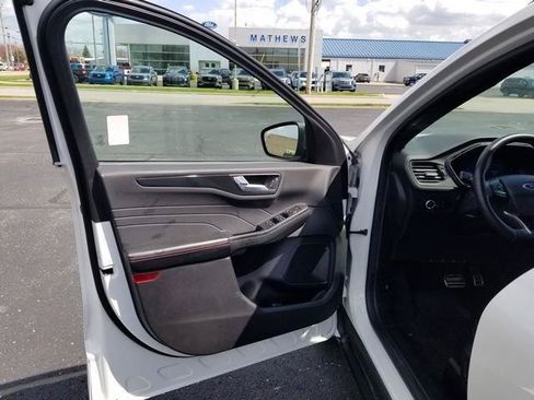 Used 2023 Ford Escape ST-Line w/ Tech Pack #1 AWD/4WD image 11