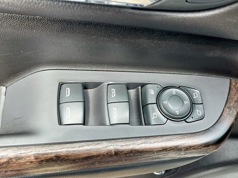 Used 2022 GMC Acadia Denali w/ Denali Ultimate Package FWD image 18
