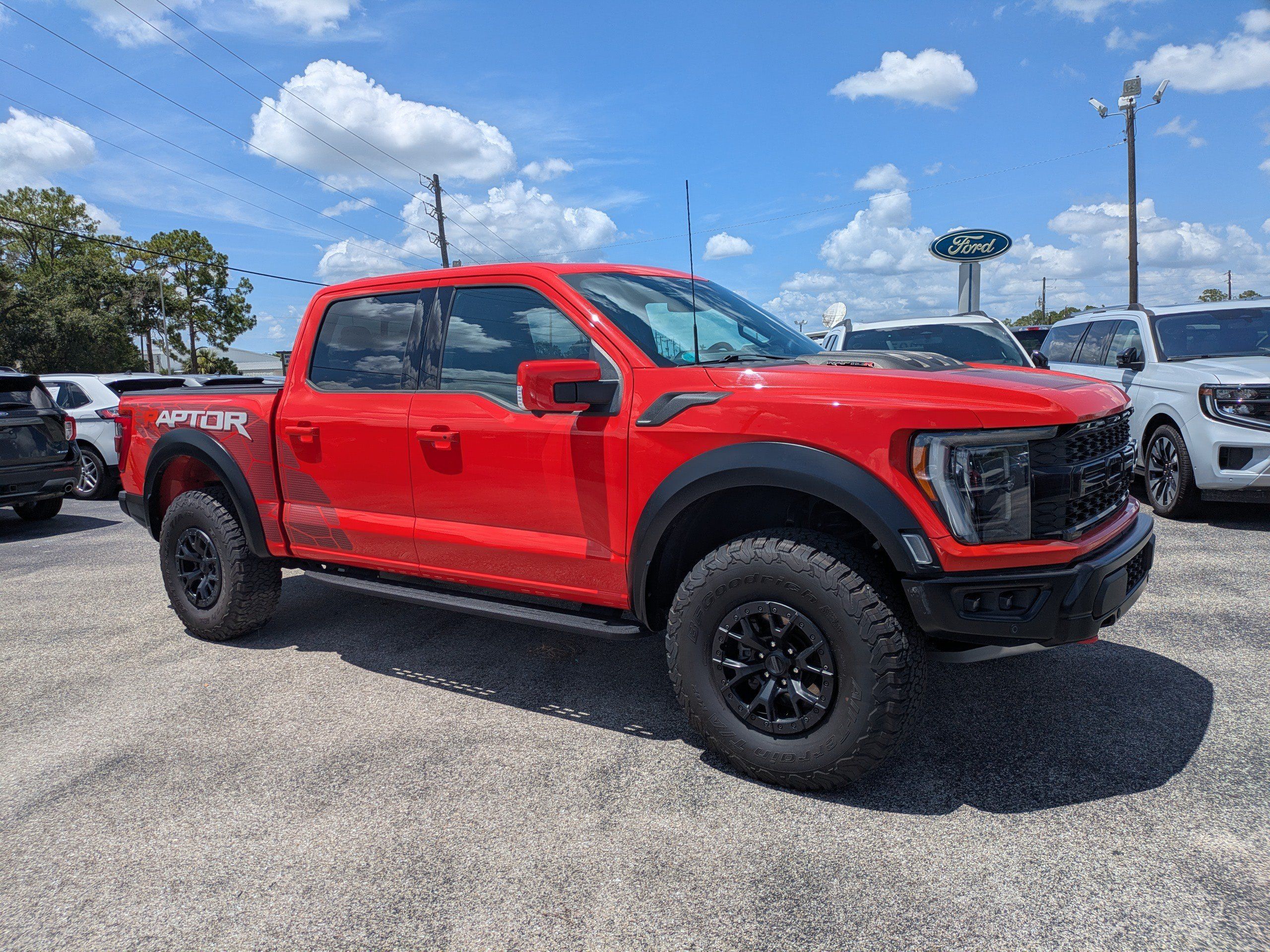 Used 2023 Ford F150 Raptor w/ Equipment Group 802A Raptor R AWD/4WD image 2