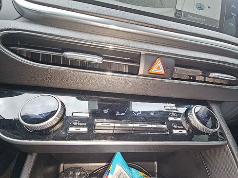 Certified 2023 Hyundai Sonata SEL w/ Convenience Package image 40