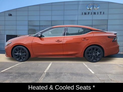 Used 2019 Nissan Maxima SR w/ Premium Package FWD image 7